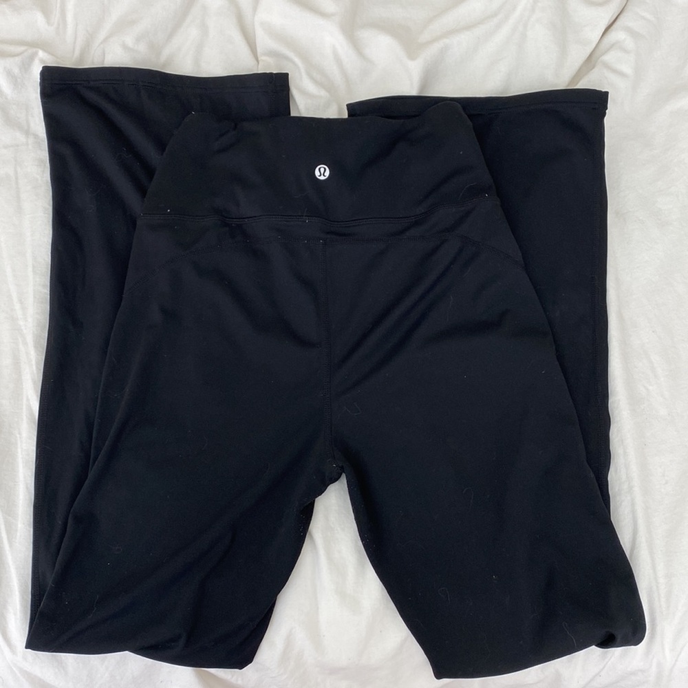 Lulu Groove flared leggings